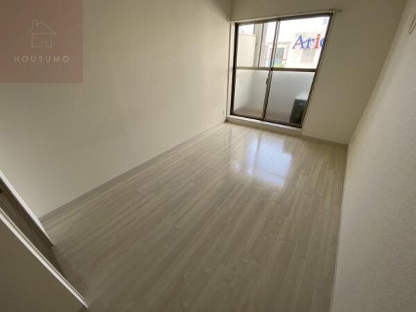 物件内観写真3　(おしゃれなリビングです)