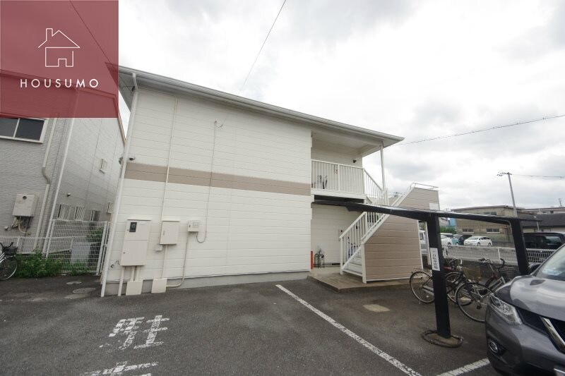 物件外観写真4　(落ち着いた雰囲気の外観です)