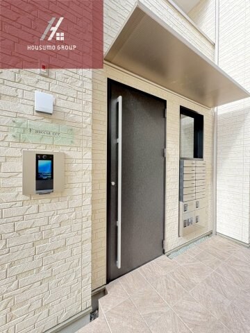 物件外観写真2　(エントランスです)