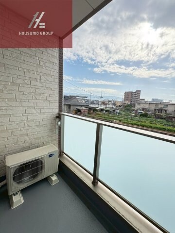 物件内観写真14　(外からの目が気にならないバルコニーで洗濯物が干せます)