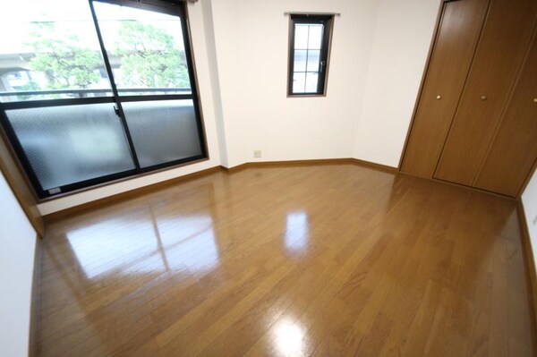 居室(ゆったりとしたリビングです)