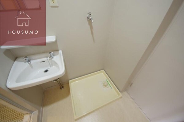 内装他(きれいな玄関です)