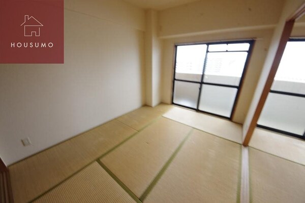 寝室(使い勝手のいい寝室です)