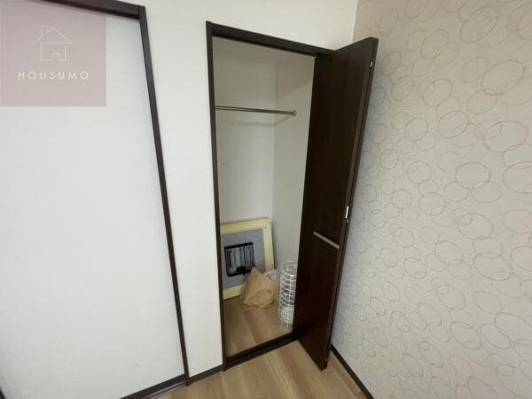 物件内観写真22　(小物を収納するのに便利です)