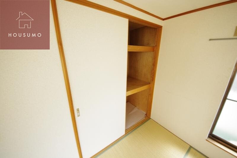 物件内観写真26　(便利な収納スペースです)