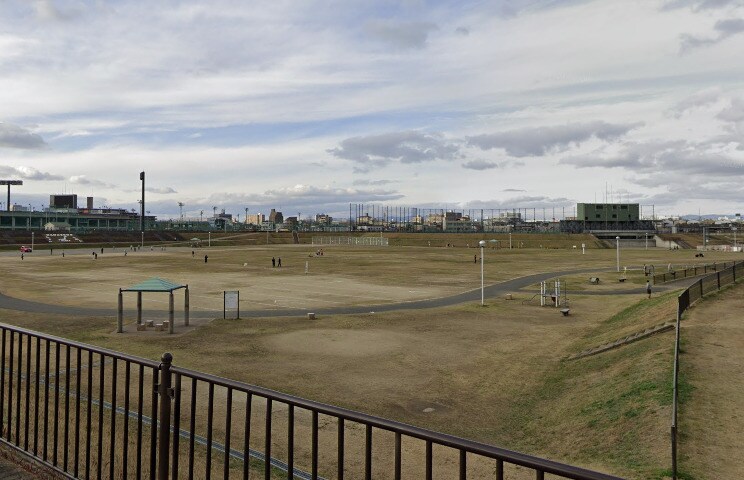 物件内観写真30　(花園中央公園 462m)