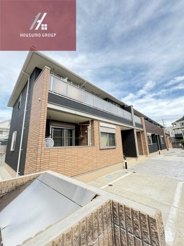 物件外観写真1　(きれいな外観です)