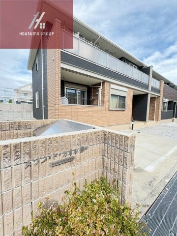 物件外観写真2　(エントランスです)