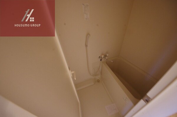 浴室(コンパクトで使いやすいお風呂です)