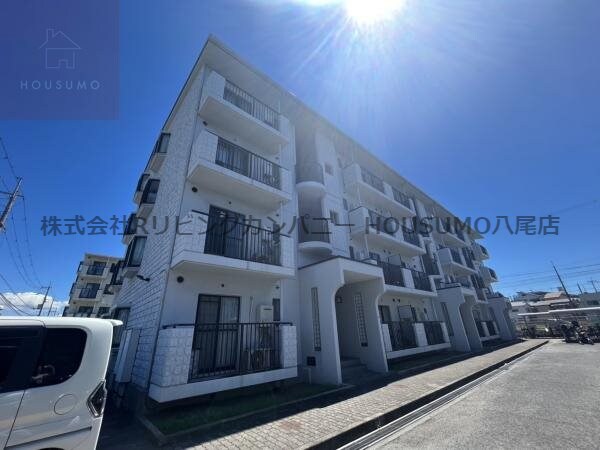 物件外観写真1　(おしゃれな外観です)