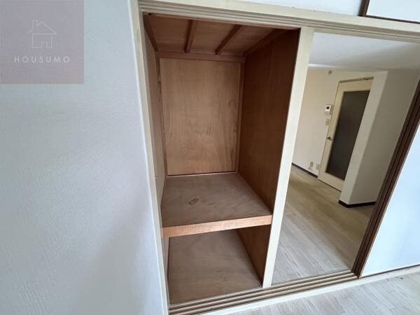 物件内観写真26　(専用の収納スペースです)