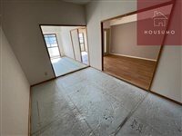 物件内観写真8　(来客時にも便利な和室付き)