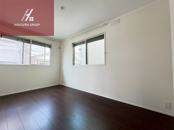 洋室(使い勝手のいい洋室です)