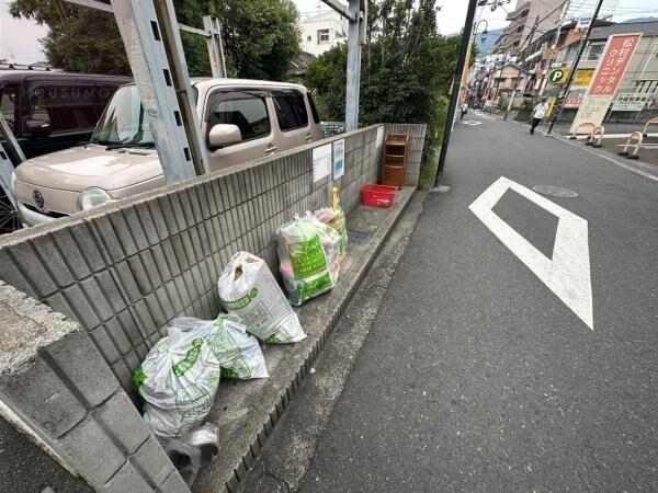 建物設備(ゴミ置き場です)