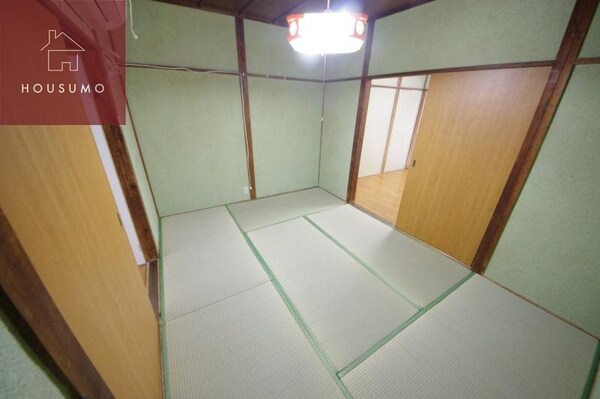 居室(おしゃれな居間です)