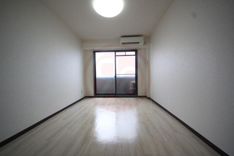 物件内観写真5　(ゆったり過ごせるリビングです)