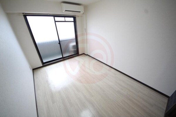 洋室(広々とした洋室です)