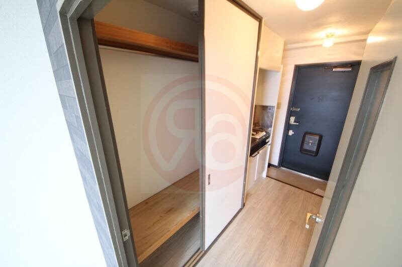 物件内観写真7　(便利な収納スペースです)