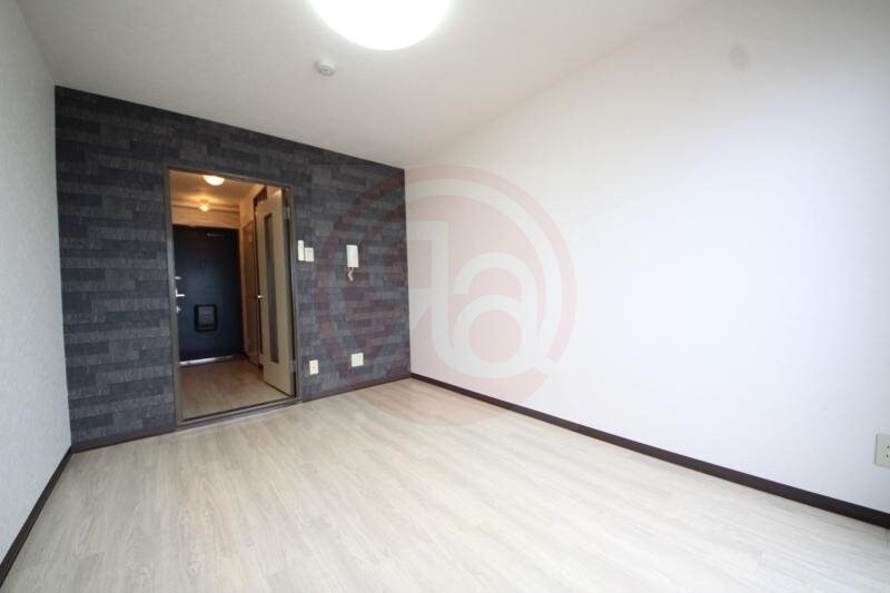 物件内観写真21　(広々とした洋室です)