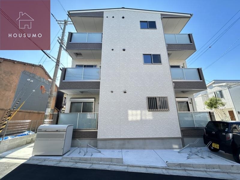 物件外観写真1　(きれいな外観です)