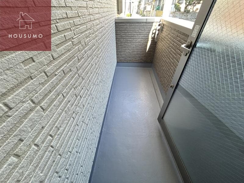 物件内観写真12　(外からの目が気にならないバルコニーで洗濯物が干せます)