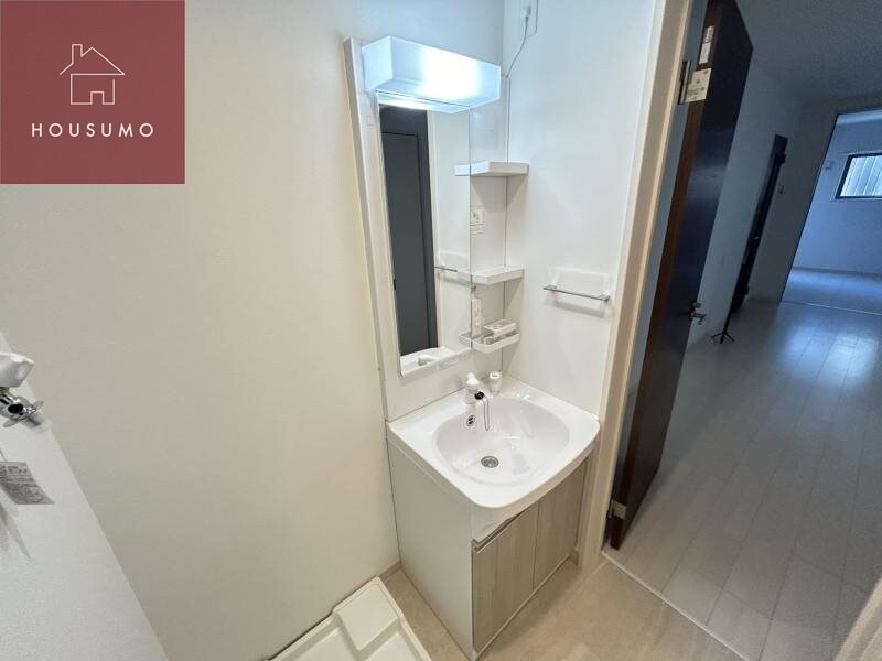 物件内観写真19　(使いやすい独立洗面台です)