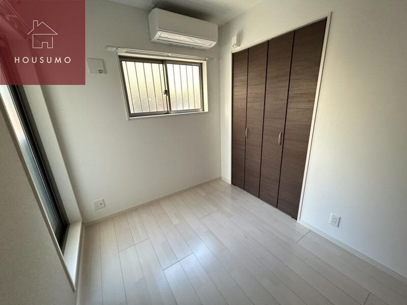 物件内観写真23　(個人の部屋や寝室として使える洋室です)