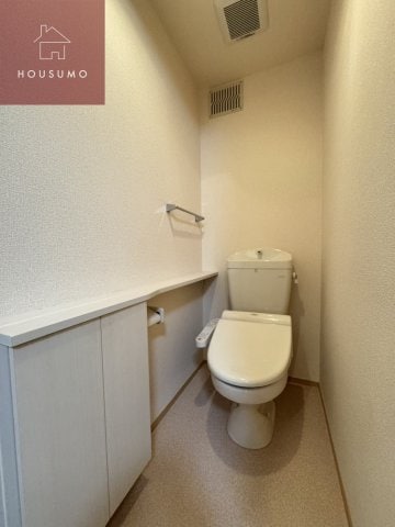 トイレ(ゆったりとした空間のトイレです)