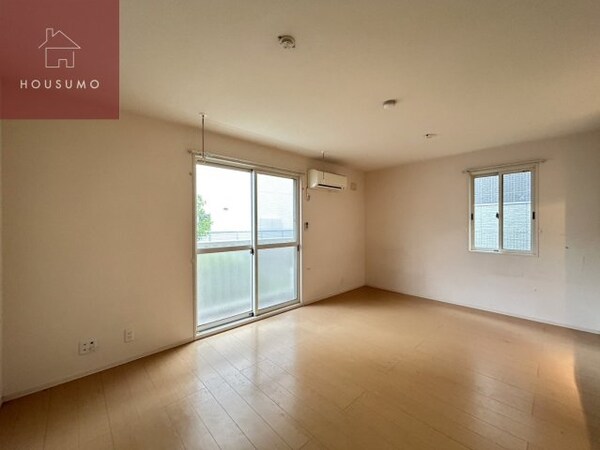 居室(使いやすい居間です)