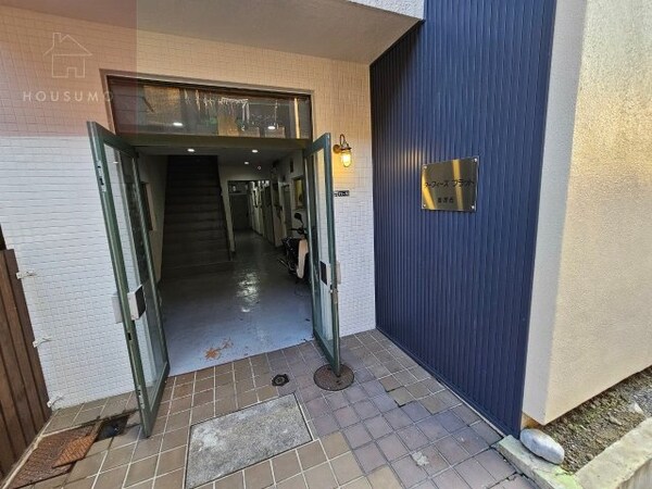 エントランス(建物の内部です)