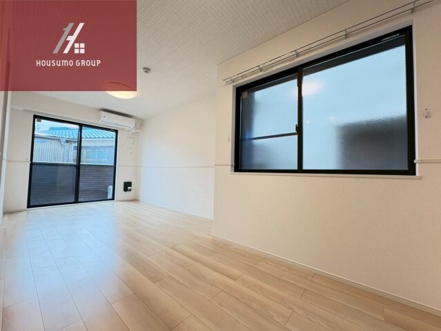 物件内観写真4　(使いやすい居間です)