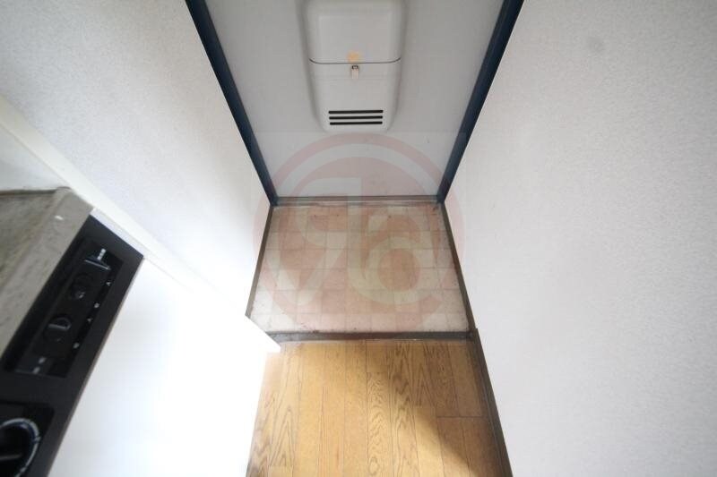 物件内観写真16　(ゆったりとした玄関です)