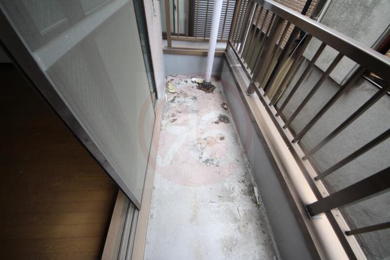 物件内観写真18　(バルコニーからの眺めを楽しみながら食事をしませんか)