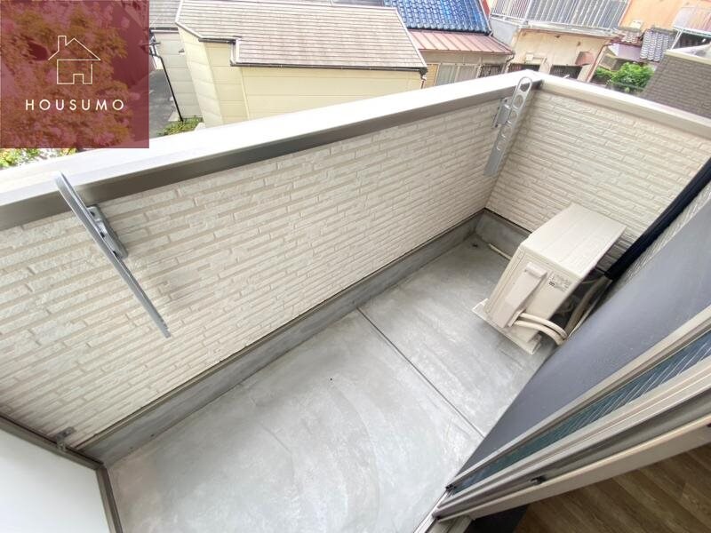 物件内観写真13　(バルコニーからの眺めを楽しみながら食事をしませんか)