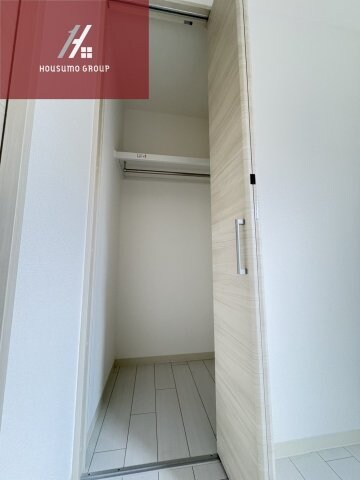 物件内観写真18　(小物を収納するのに便利です)