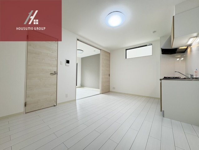 物件内観写真4　(おしゃれな居間です)