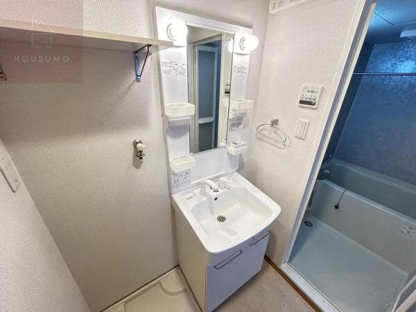 独立洗面台(使いやすい独立洗面台です)