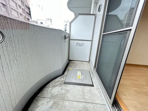 バルコニー(広々としたバルコニーです)