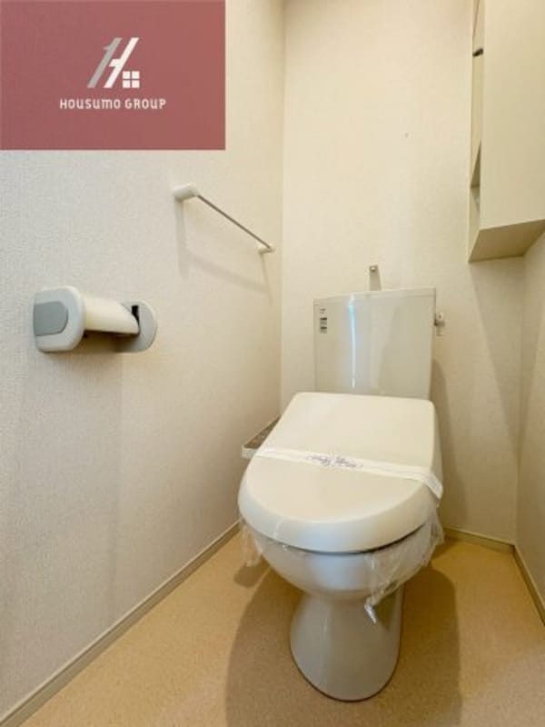 トイレ(落ち着いた色調のトイレです)