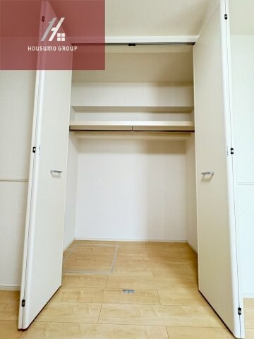 物件内観写真16　(大きなスペースがあり、収納には困りません)