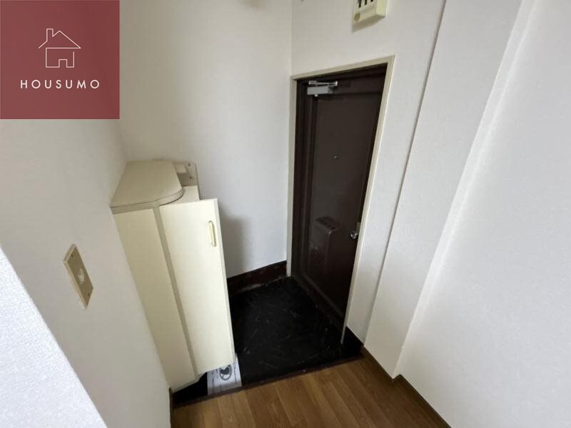 物件内観写真26　(明るい玄関です)