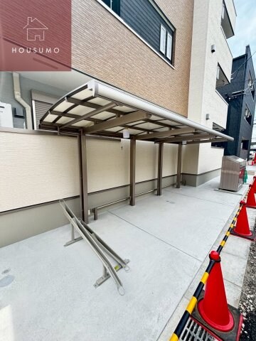物件外観写真2　(建物の内部です)