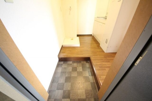 物件内観写真17　(ゆったりとした居間です)