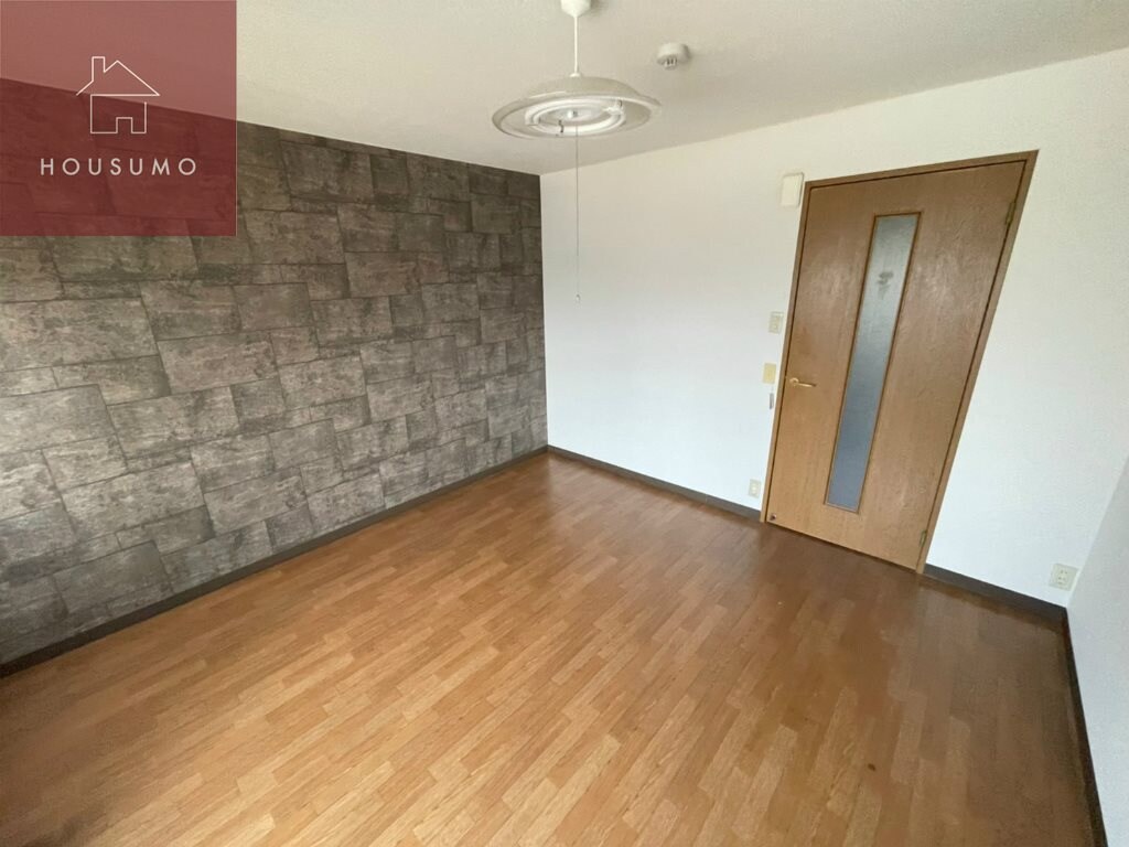 物件内観写真3　(使いやすい居間です)