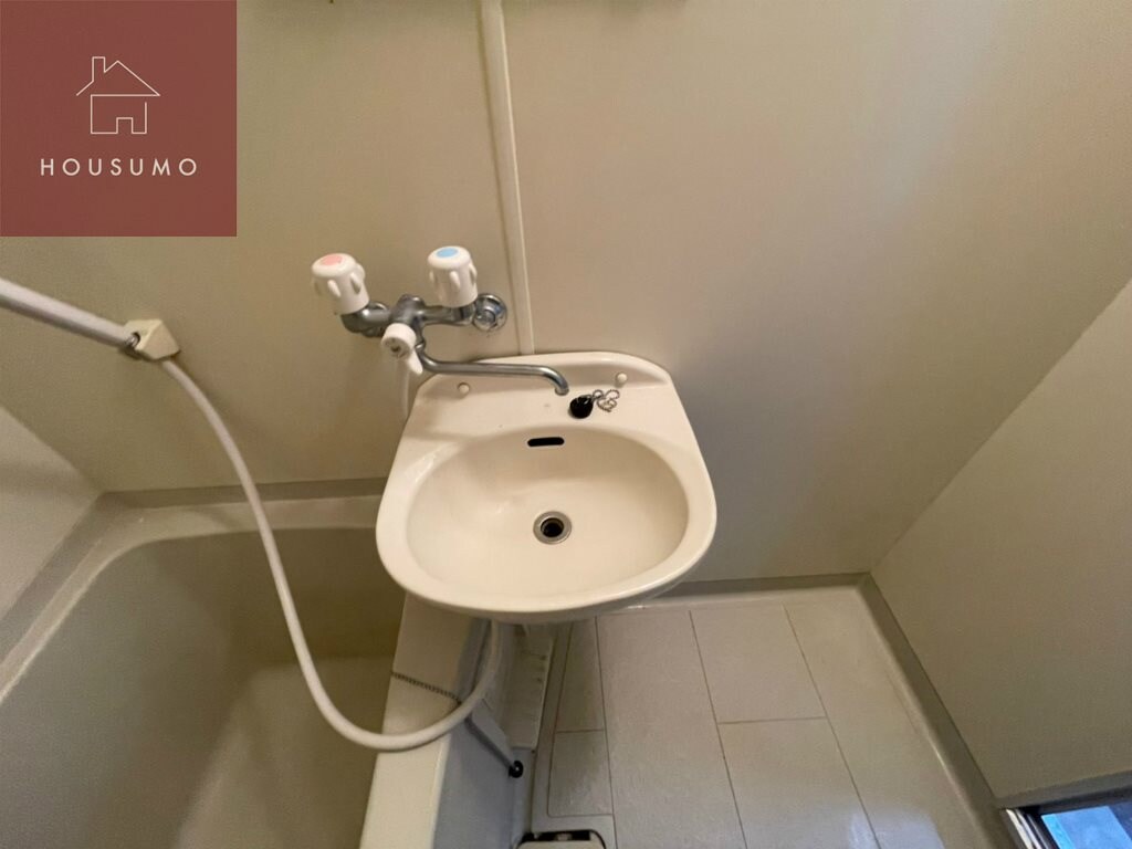 物件内観写真19　(ゆったりとスペースのある洗面所)