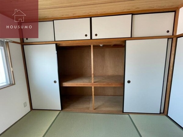 収納(たっぷりとした収納スペースです)