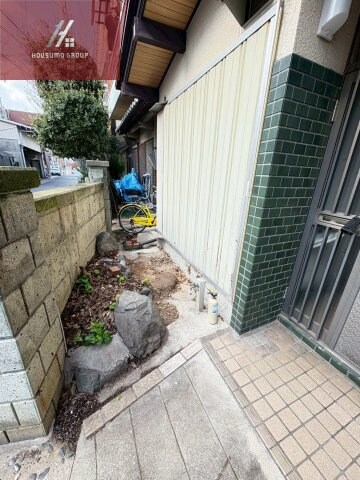 物件外観写真3　(建物の内部です)