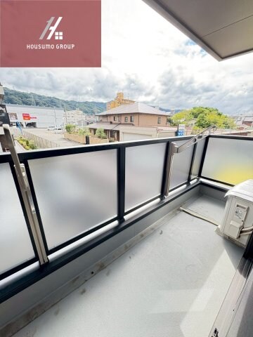 物件内観写真14　(広々としたバルコニーです)