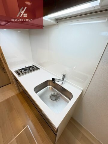 物件内観写真8　(コンパクトなキッチンで掃除もラクラク)