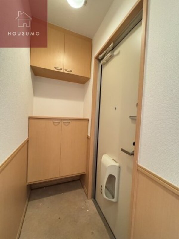 玄関(毎日通る玄関はこちらです)